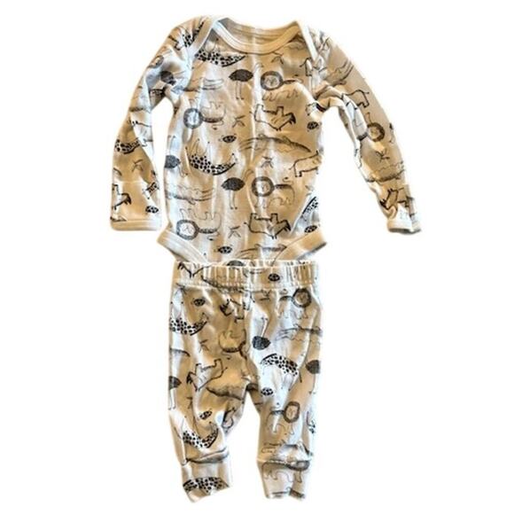 Carter’s Just One You 3M Neutral Bundle 5 Pieces (4 Sleepers + 1 Two-Piece Set) - Picture 4 of 11